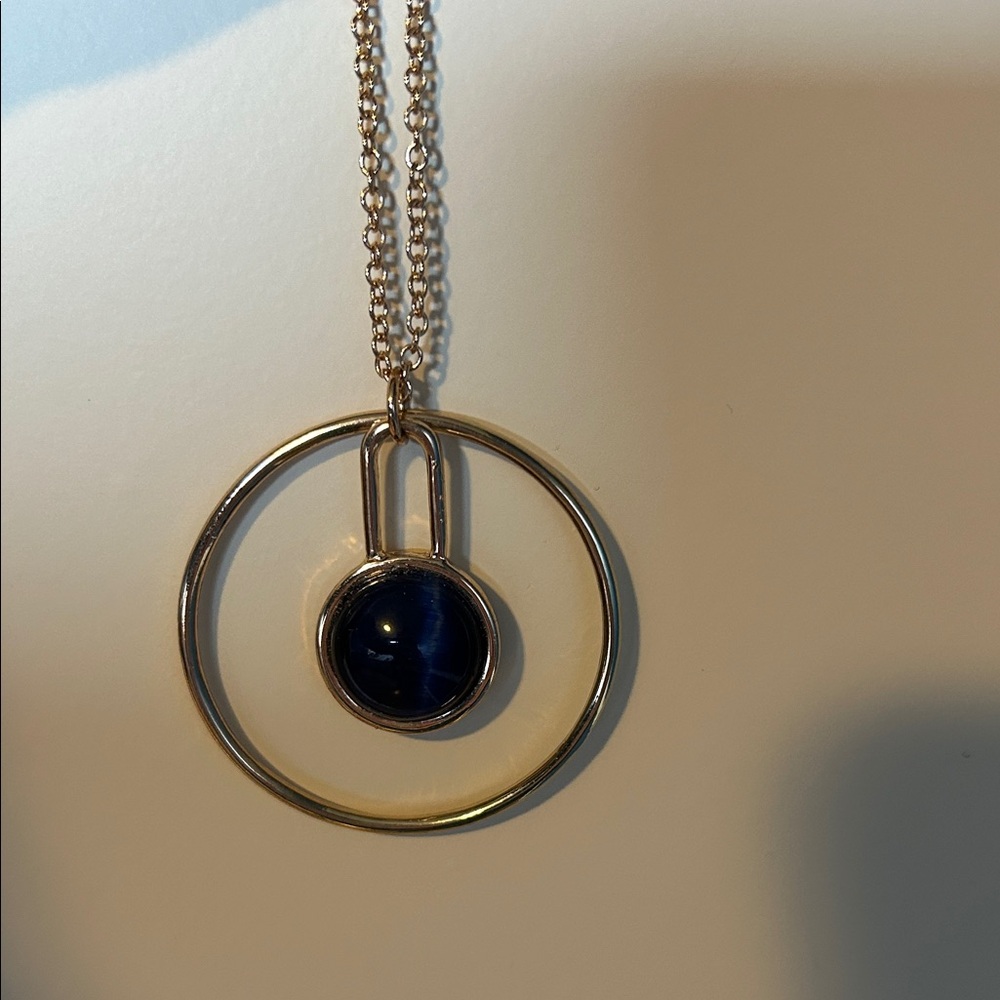 Elegant Blue and Gold Pendant Necklace